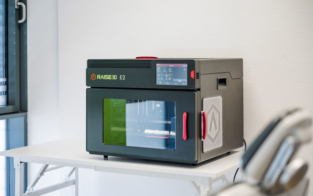 Hitech statt Gips: Unser Filament-Drucker in Aktion